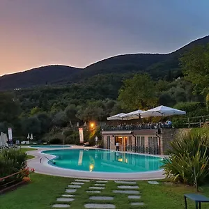 Lejlighedshotel Domina Borgo Degli Ulivi - Garda, Gardone Riviera