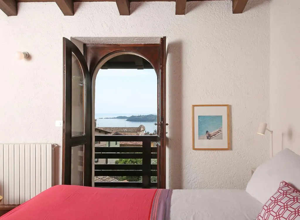 Bed and Breakfast Il Chiostrino Gardone Riviera Frühstückspension