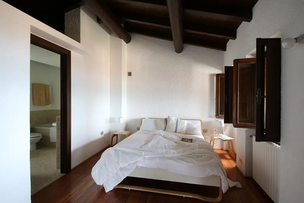 Frühstückspension Bed and Breakfast Il Chiostrino Gardone Riviera Italien