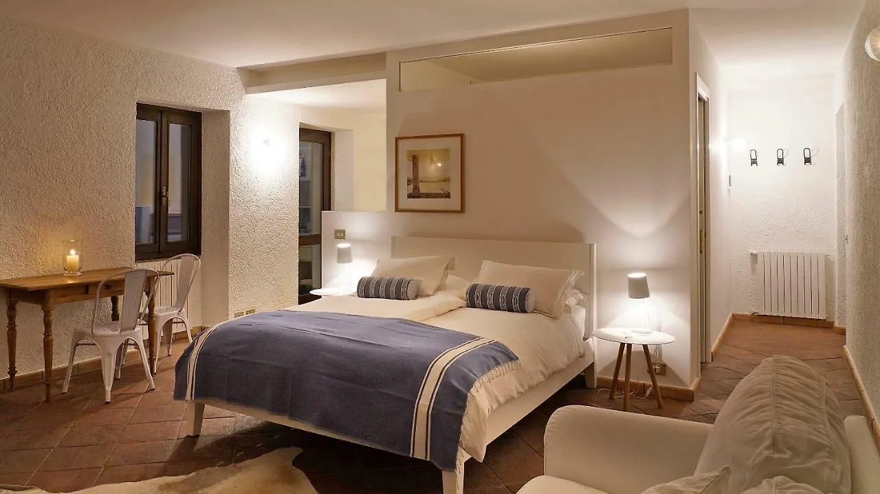 Bed and Breakfast Il Chiostrino Gardone Riviera 0*,