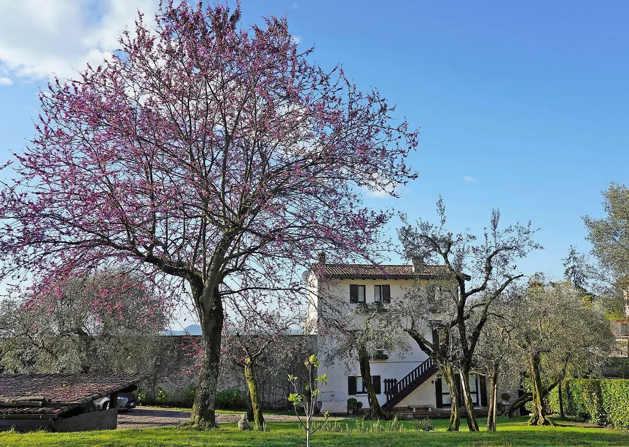 Bed and Breakfast Il Chiostrino Gardone Riviera 0*,  Italien